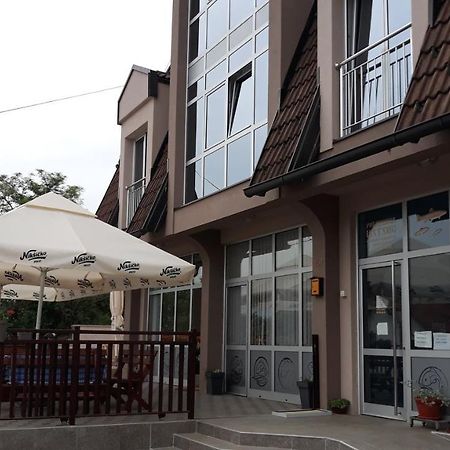Prenociste I Restoran Ihthis 巴伊纳巴什塔 外观 照片